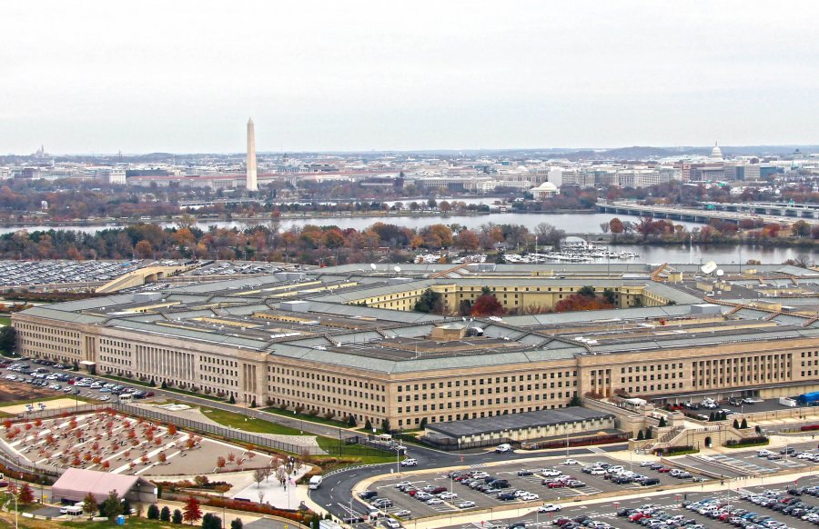 Вид на Пентагон и Вашингтон
